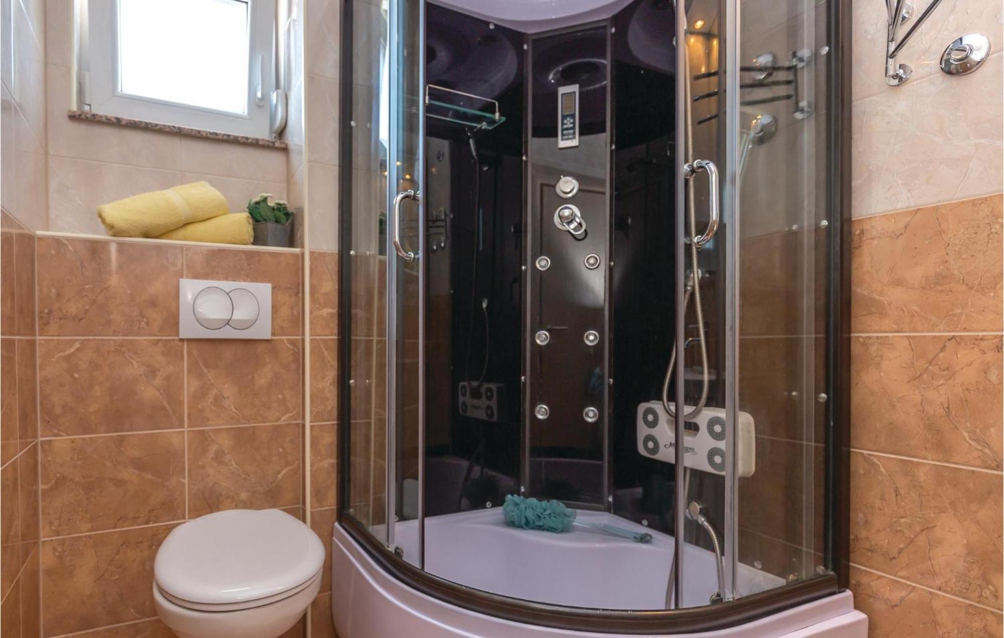Nice Studio In Krvavica With Kitchen ภายนอก รูปภาพ
