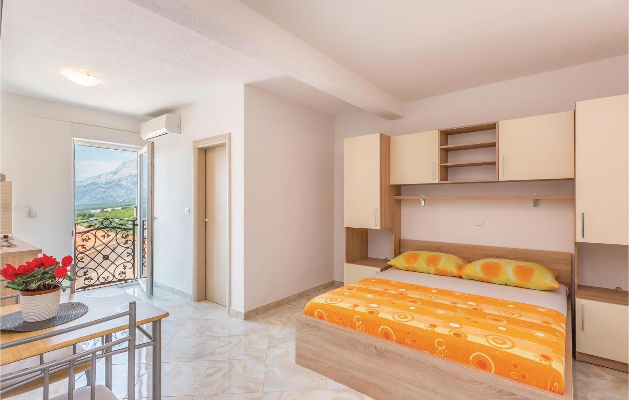 Nice Studio In Krvavica With Kitchen ภายนอก รูปภาพ